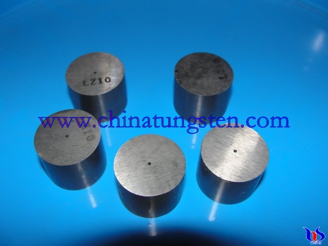 Carboneto de tungstênio rubrica Dies